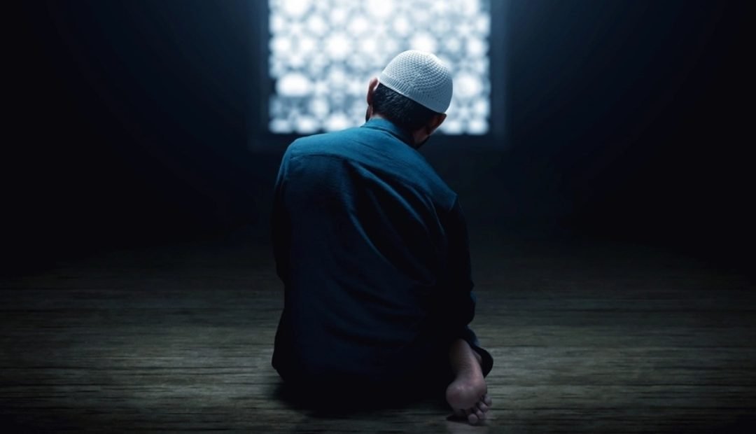 Ternyata Ini, 6 Penyebab Orang Malas Melakukan Shalat Tahajud