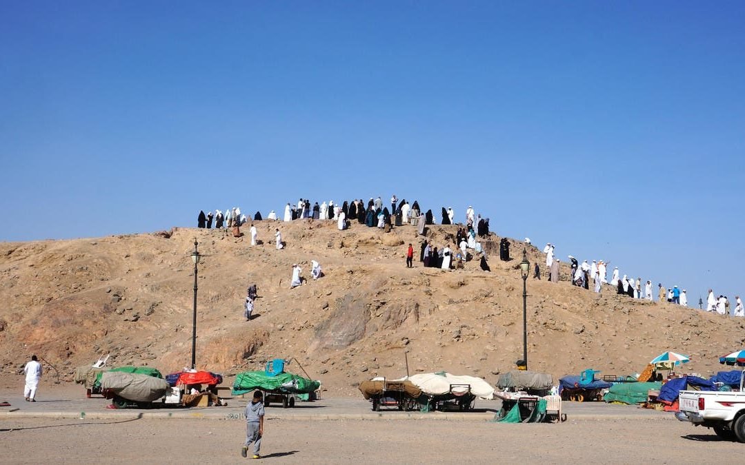 Sejarah Lengkap Jabal Uhud yang Jadi Tempat Ziarah