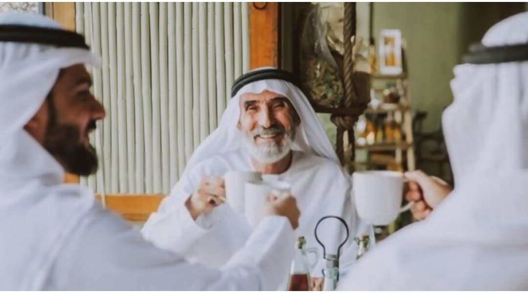 Dalil dan Hukum Mencabut Uban