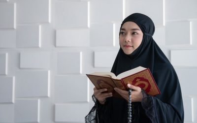 Amalan yang Mengangkat Derajat Seseorang