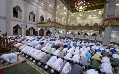 Keutamaan Sholat Fardhu di Masjid